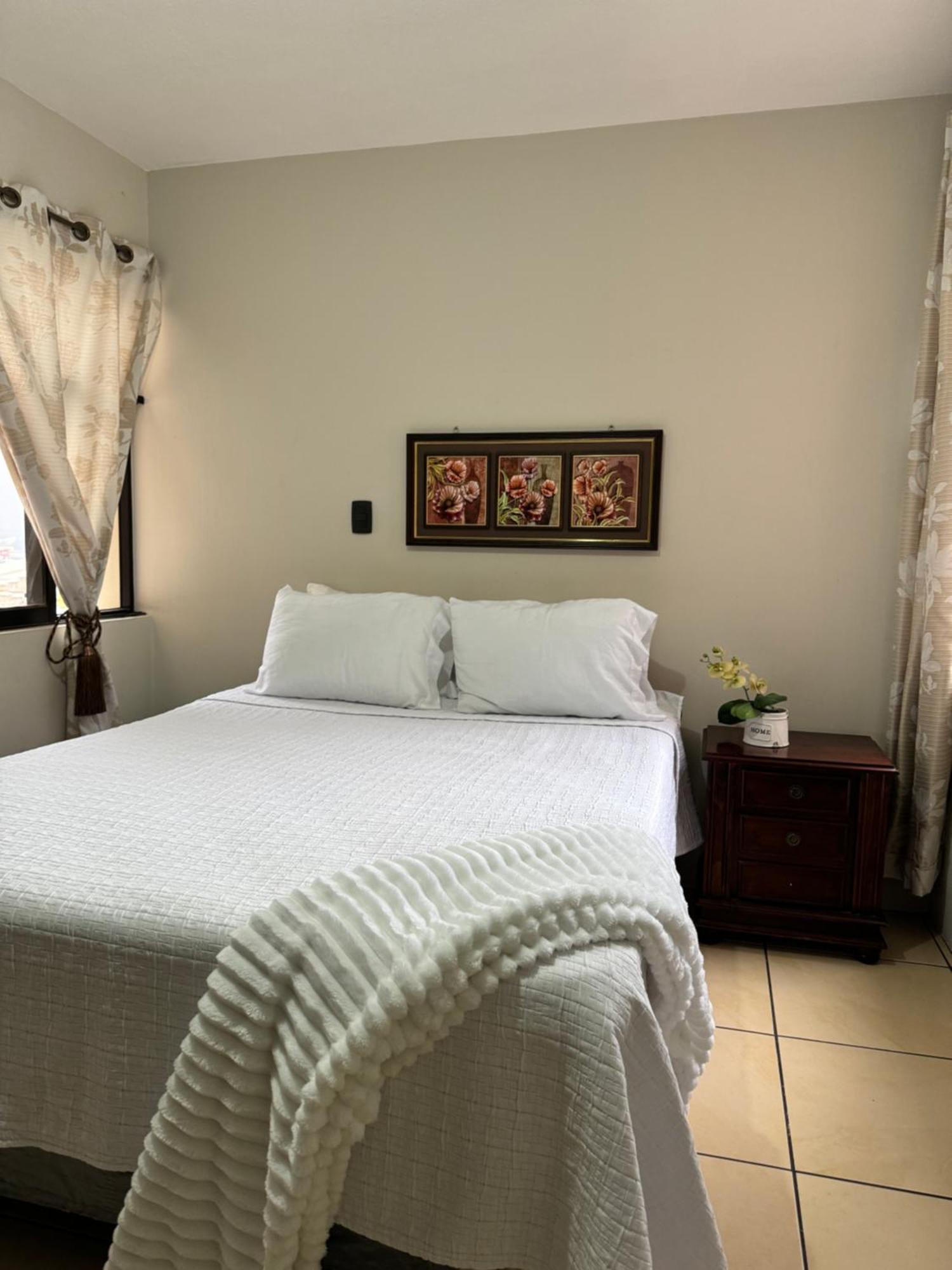 Apartament Amplio Apartamento, En Colonia Cerezos, Tercer Nivel Quetzaltenango Zewnętrze zdjęcie